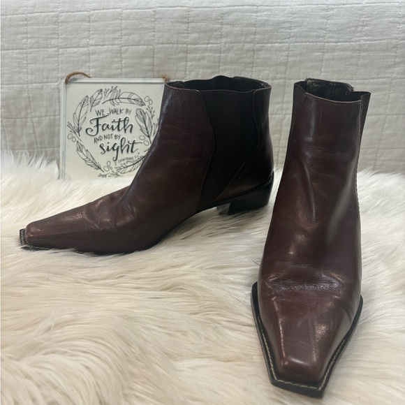 Stuart Weitzman Dark Brown Leather Western Booties EUC Sz 8 - Picture 3 of 11